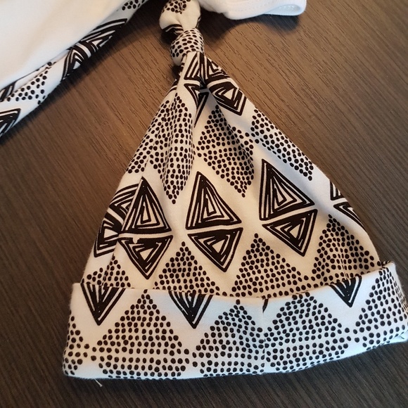 NWT 3 pc baby outfit Pants Shirt Hat 6-9 mths Cute - Picture 5 of 6